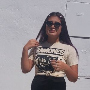 Meet your Posher, Bella